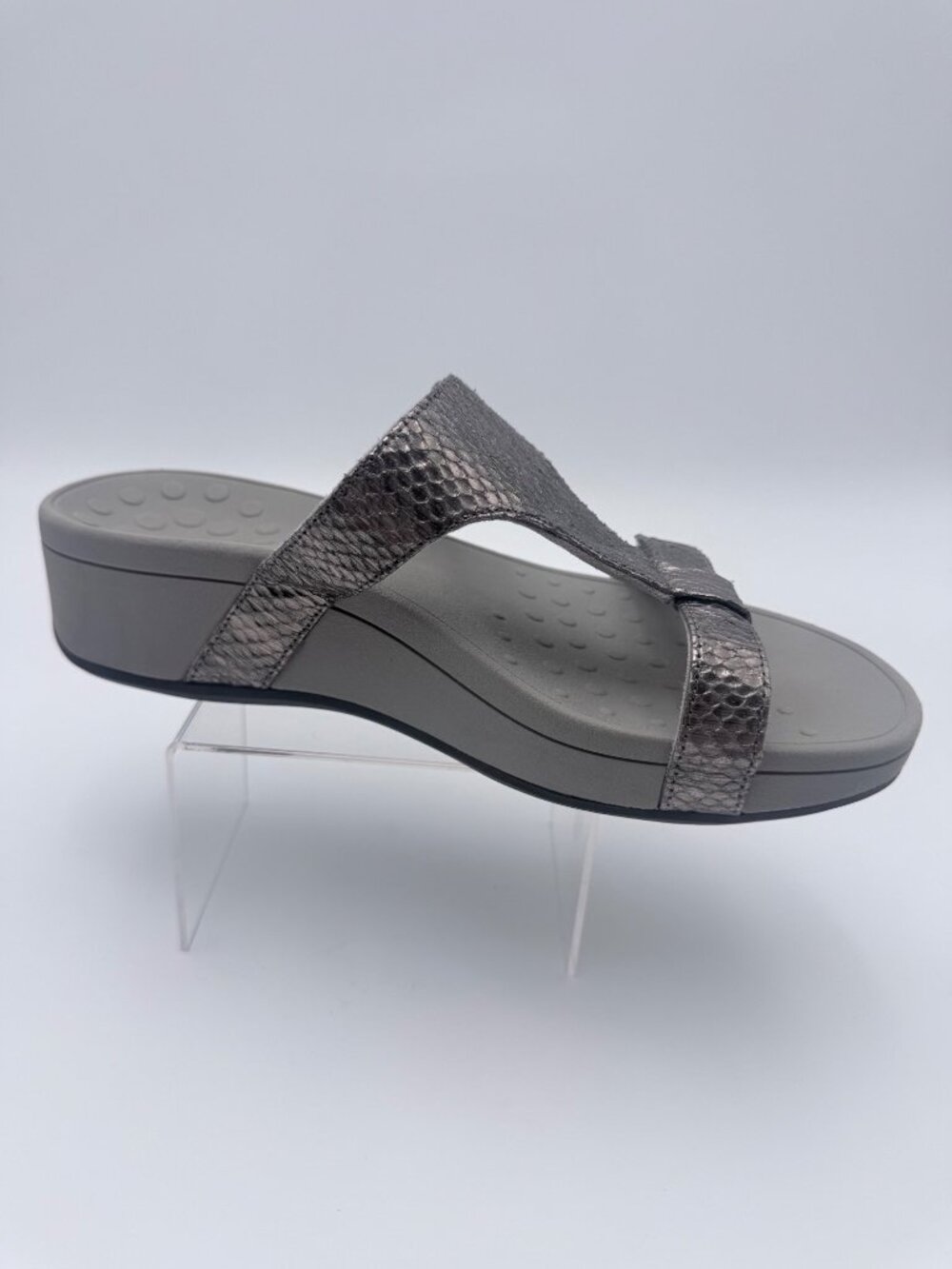 Vionic Womens Ellie Metallic Snake Slide Sandals Size 8 W Gray Orthotic Comfort